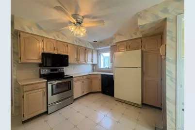 [Address not provided], Lynbrook, NY 11563 - Photo 6