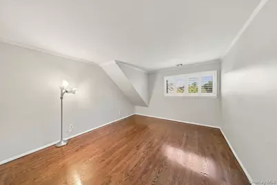 19 John Bean Court, Port Washington, NY 11050 - Photo 14