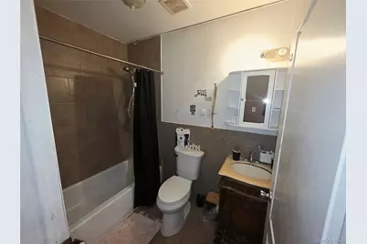 21531 Hollis Avenue, Queens Village, NY 11429 - Photo 12