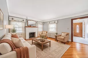 22 Flint Ave, Hempstead, NY 11550 - Photo 4