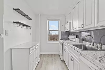 1 Oakridge Place #4L, Eastchester, NY 10709 - Photo 8