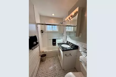 11 South Saxon Avenue #7F, Bay Shore, NY 11706 - Photo 10