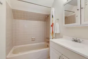 963 Sycamore Ave, Bohemia, NY 11716 - Photo 20