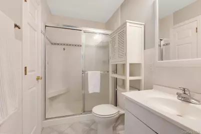 963 Sycamore Avenue, Bohemia, NY 11716 - Photo 24