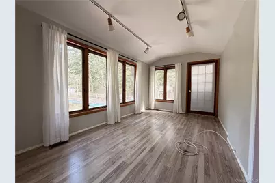 11 Robinhood Lane, Southampton, NY 11968 - Photo 6