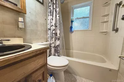 11 Robinhood Lane, Southampton, NY 11968 - Photo 8