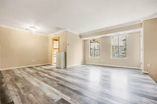 8 Cheyenne Ct, Coram, NY 11727 - Photo 6