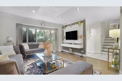 5 Crabapple Lane, Commack, NY 11725 - Photo 4