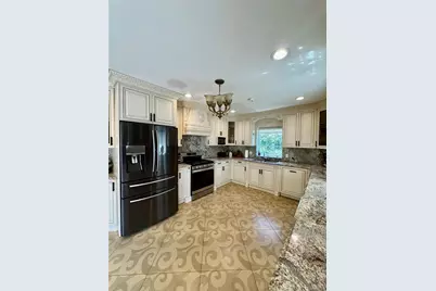 139-04 Coolidge Avenue, Briarwood, NY 11435 - Photo 6