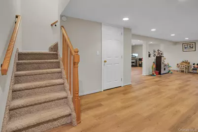 41 Cedar Ridge Lane, Dix Hills, NY 11746 - Photo 36
