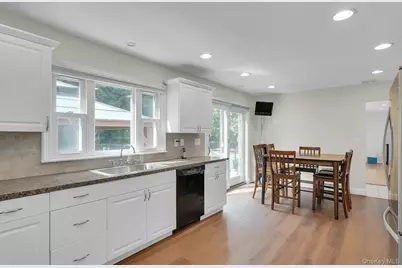 41 Cedar Ridge Lane, Dix Hills, NY 11746 - Photo 18