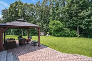 41 Cedar Ridge Ln, Dix Hills, NY 11746 - Photo 42