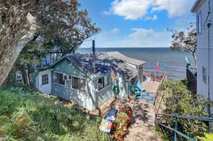 36 Beach Hill Dr, Calverton, NY 11933 - Photo 2