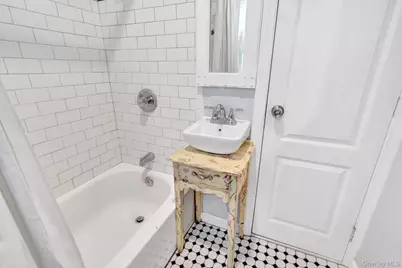 30 Neptune Place, Calverton, NY 11933 - Photo 18