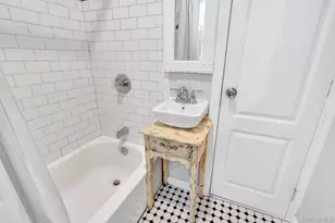 30 Neptune Pl, Calverton, NY 11933 - Photo 18