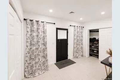 130 Elizabeth Avenue, Hempstead, NY 11550 - Photo 10