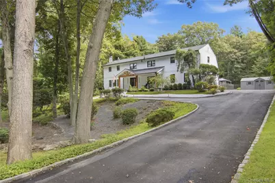 45 Meadow Glen Road, Northport, NY 11768 - Photo 2