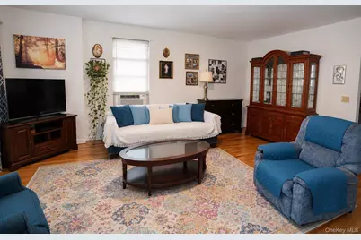 6075 59th Avenue, Maspeth, NY 11378 - Photo 6