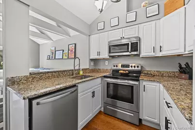26 Oakridge Drive, South Salem, NY 10590 - Photo 10
