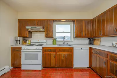 28 Hall Avenue, Eastchester, NY 10709 - Photo 18