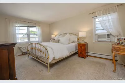 28 Hall Avenue, Eastchester, NY 10709 - Photo 20