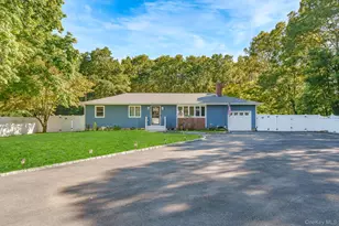 20 Danbury Ave, Patchogue, NY 11772 - Photo 2
