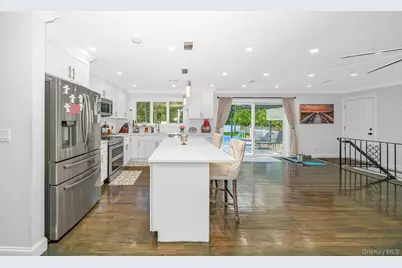 20 Danbury Avenue, Patchogue, NY 11772 - Photo 12