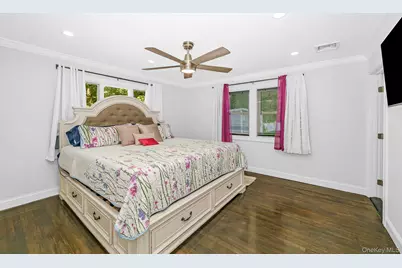 20 Danbury Avenue, Patchogue, NY 11772 - Photo 22