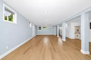 20 Danbury Ave, Patchogue, NY 11772 - Photo 30