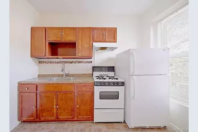 611 Bainbridge, Brooklyn, NY 11233 - Photo 8