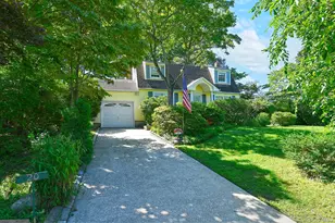 20 Brook Ln, Smithtown, NY 11787 - Photo 4