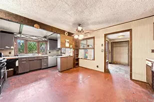 75 Weaving Ln, Wantagh, NY 11793 - Photo 6