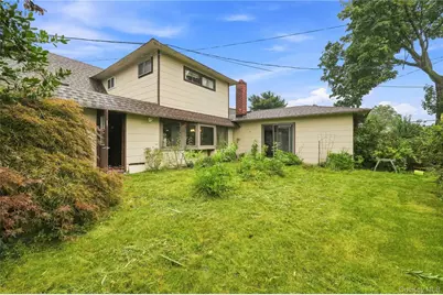 75 Weaving Lane, Wantagh, NY 11793 - Photo 22