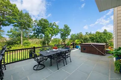 547 Shore Drive, Oakdale, NY 11769 - Photo 34