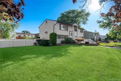 57 Sand Street, Massapequa, NY 11758 - Photo 4