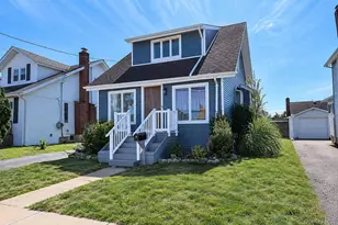 17 Ray St, Freeport, NY 11520 - Photo 2