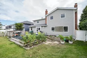 3060 Shore Dr, Merrick, NY 11566 - Photo 24