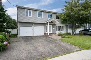3060 Shore Dr, Merrick, NY 11566 - Photo 2