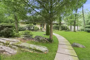 21 Seely Pl, Scarsdale, NY 10583 - Photo 2