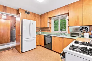 21 Seely Pl, Scarsdale, NY 10583 - Photo 16
