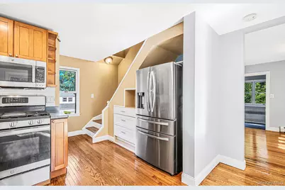 306 Liberty Avenue, Port Jefferson, NY 11777 - Photo 8