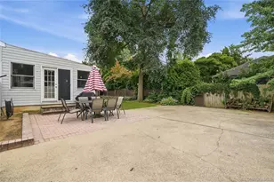 2 Baltic Pl, Amityville, NY 11701 - Photo 40