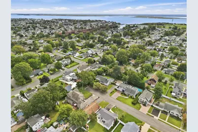 2 Baltic Place, Amityville, NY 11701 - Photo 36