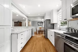2 Baltic Pl, Amityville, NY 11701 - Photo 16