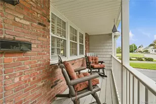 2 Baltic Pl, Amityville, NY 11701 - Photo 4