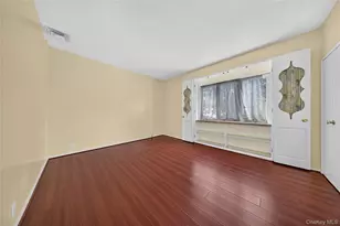 45-23 Utopia Pkwy, Flushing, NY 11358 - Photo 14
