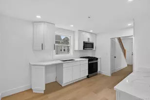 76 Poplar St, Newburgh, NY 12550 - Photo 14