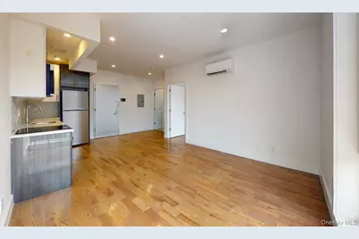 138-28 Queens Boulevard #2C, Briarwood, NY 11435 - Photo 2