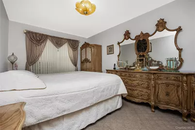 13740 Lafayette Street, Ozone Park, NY 11417 - Photo 12