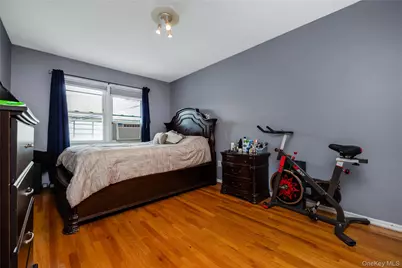 13740 Lafayette Street, Ozone Park, NY 11417 - Photo 28